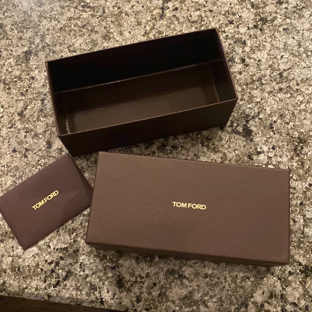 Tom Ford Box - Picture 2 of 2
